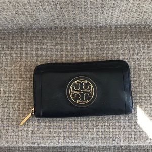 Tory Burch continental wallet